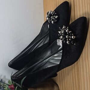 Bellini May Black Velvet Heels with Bead Accent Almond Toe Size 6.5 Medium NIB